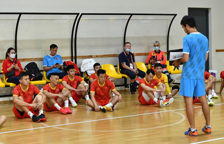 Đội tuyển futsal Việt Nam nỗ lực đạt kết quả tốt dành tặng người hâm mộ - Ảnh 2.
