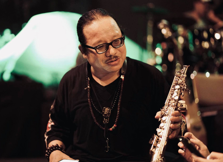 Nghệ sĩ saxophone Trần Mạnh Tuấn đã ‘hồi sinh một cách kỳ diệu’ - Ảnh 1.