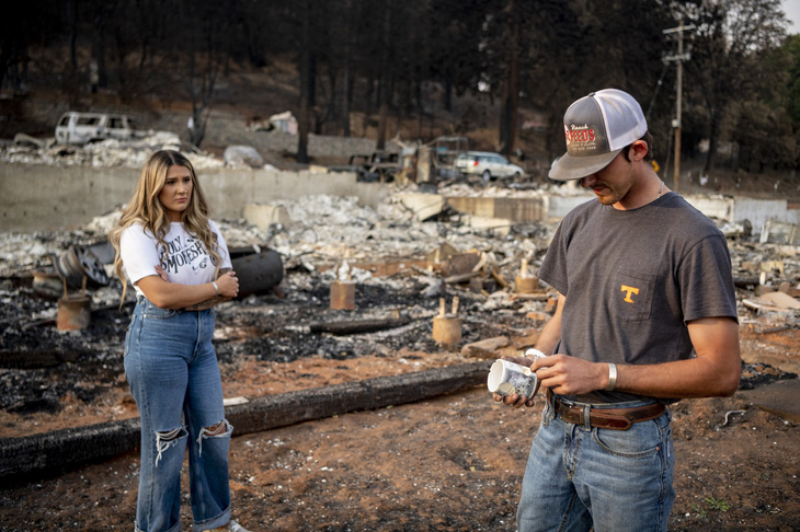 California kích hoạt luật thời chiến để ứng phó cháy rừng - Ảnh 2.