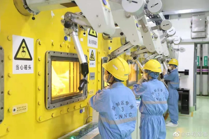 Trung Quốc mở nhà máy biến chất thải hạt nhân thành thủy tinh - Ảnh 1.