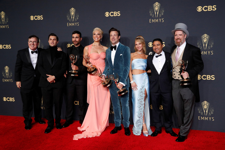 The Crown thắng áp đảo tại Emmy lần thứ 73 - Ảnh 4.