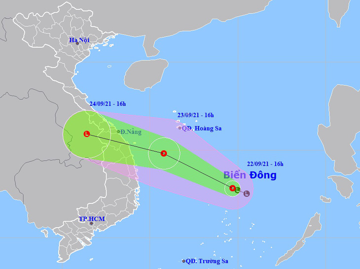 Áp thấp nhiệt đới trên Biển Đông hướng về các tỉnh Đà Nẵng - Bình Định - Ảnh 1.