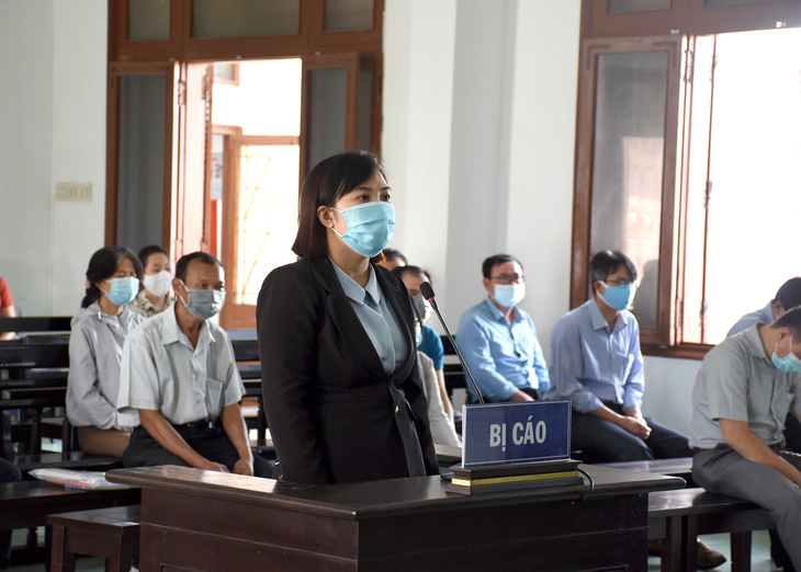 Xét xử 18 bị cáo vụ lộ đề thi công chức tại tỉnh Phú Yên - Ảnh 3.