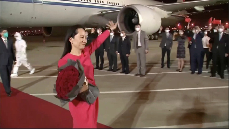 Công chúa Huawei: Về gần tới quê hương, nước mắt tôi tự dưng lưng tròng - Ảnh 1.