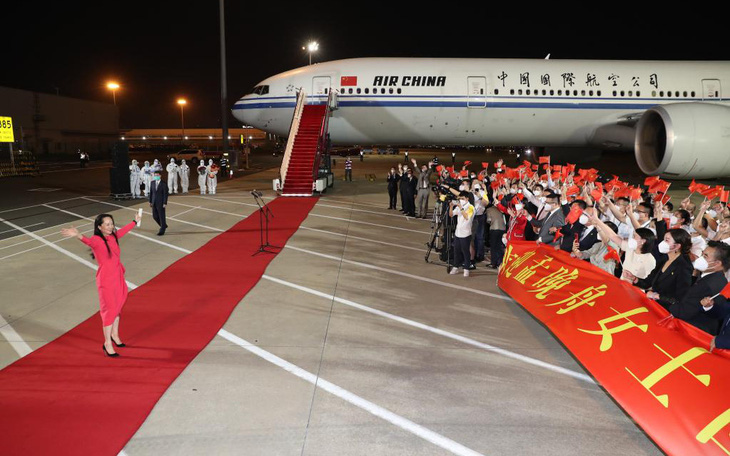 Vì sao bà Mạnh Vãn Chu được chào đón với thảm đỏ hoành tráng như lãnh đạo quốc gia?