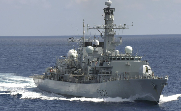 Tàu chiến Anh băng qua eo biển Đài Loan đến thăm Việt Nam - Ảnh 1.