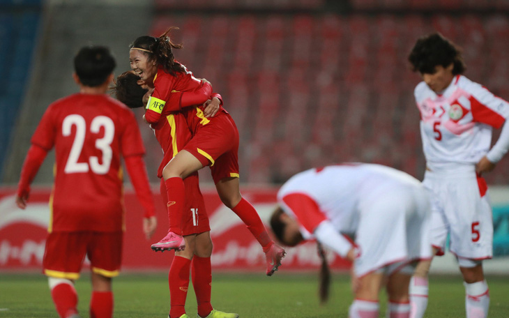 Đánh bại Tajikistan 7-0, tuyển nữ Việt Nam nhất bảng, giành vé dự Asian Cup 2022