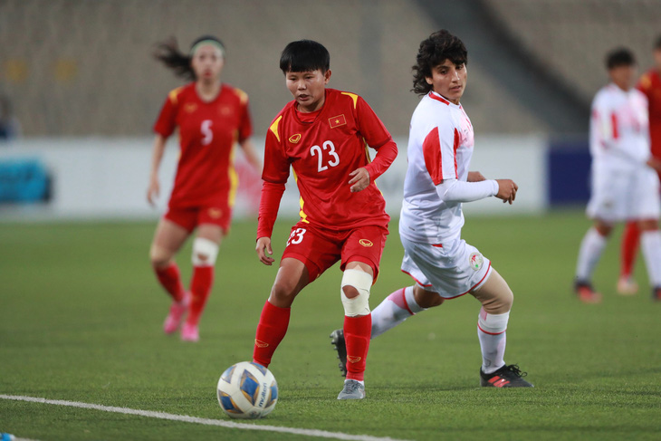 Đánh bại Tajikistan 7-0, tuyển nữ Việt Nam nhất bảng, giành vé dự Asian Cup 2022 - Ảnh 2.