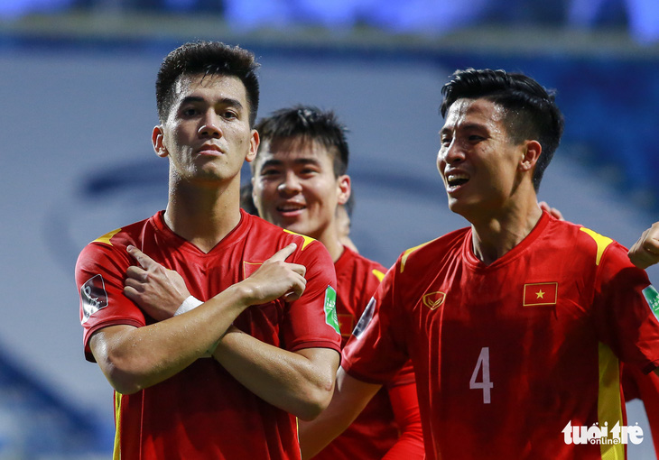 Tuyển Việt Nam thắng đậm U22 trước khi lên đường đến UAE đối đầu tuyển Trung Quốc - Ảnh 1.