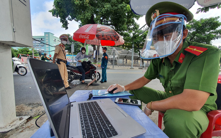 Công an TP.HCM thử nghiệm camera giúp quét mã ‘di chuyển nội địa