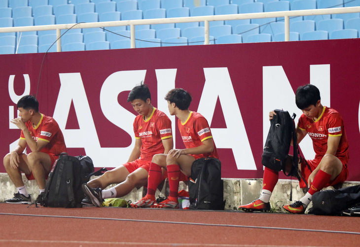 Bùi Tiến Dũng trở lại trong trận đấu giữa Việt Nam với Úc - Ảnh 1.