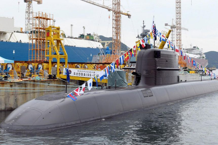Hàn Quốc bắt kịp Triều Tiên về việc sở hữu tên lửa đạn đạo phóng từ tàu ngầm - Ảnh 1.