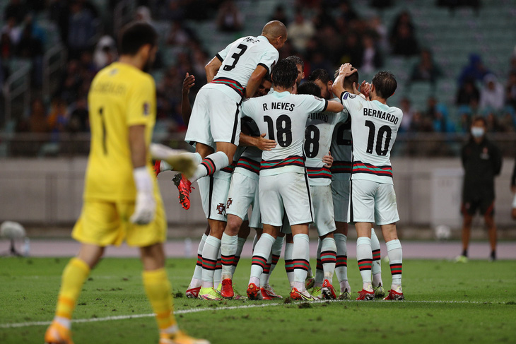 Không Ronaldo, Bồ Đào Nha vẫn đại thắng Azerbaijan - Ảnh 2.