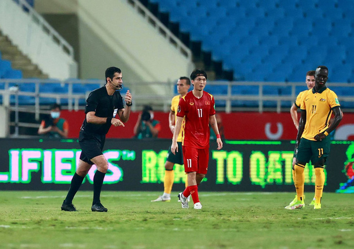 VFF gửi thư lên FIFA, AFC tố trọng tài làm ảnh hưởng kết quả trận Việt Nam với Úc - Ảnh 1.