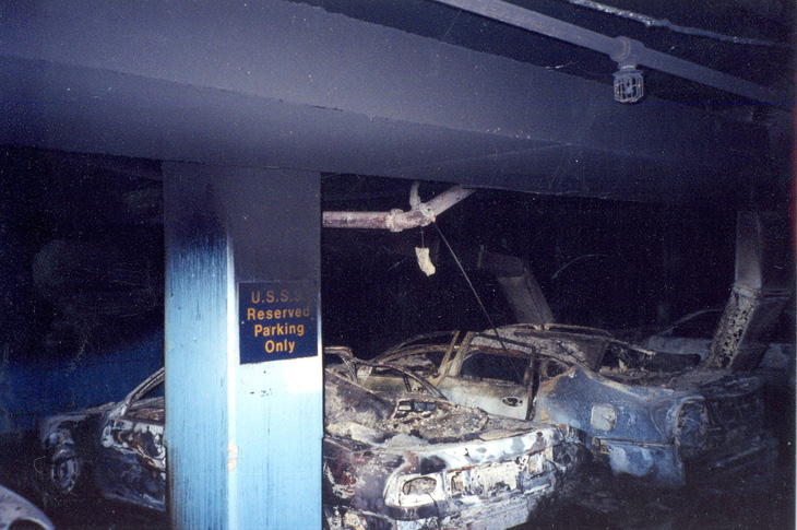Những bức ảnh chưa từng công bố về vụ 11-9 - Ảnh 4.