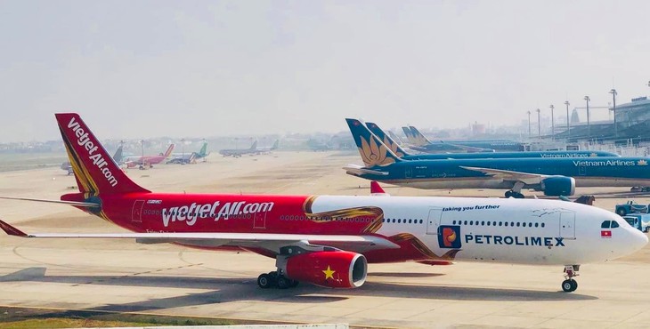 Vietjet Air bay miễn phí đưa công dân Việt Nam tại Ukraine về nước - Ảnh 1.