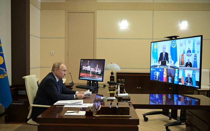Ông Putin bác cáo buộc binh sĩ Nga sẽ ở lì tại Kazakhstan