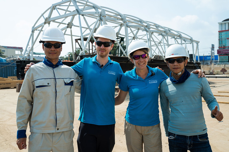 Sông Cần Thơ đón tin vui từ Coca-Cola và The Ocean Cleanup - Ảnh 2.