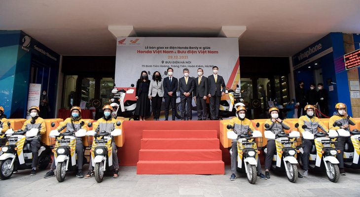 HVN cùng Vietnam Post triển khai thí điểm dự án sử dụng xe điện giao hàng - Ảnh 1.