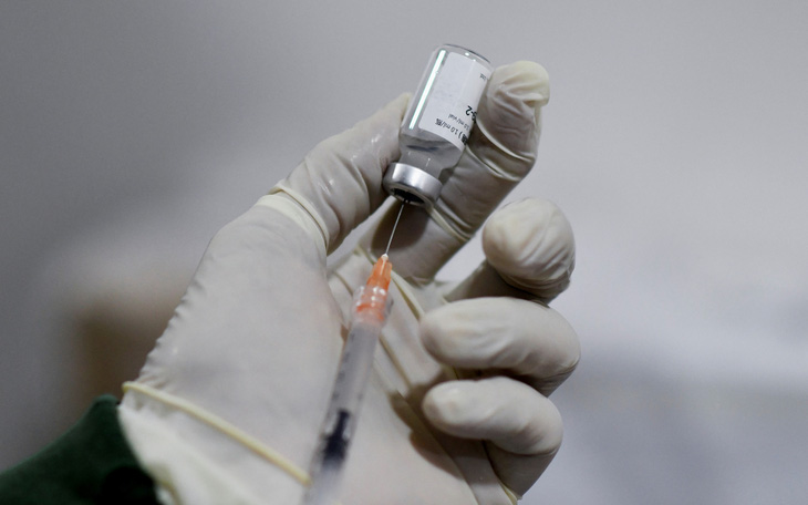 COVAX phân phối 1 tỉ liều, nhưng vắc xin thế giới vẫn chủ yếu tiêm cho 