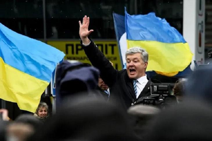Cựu tổng thống Ukraine về nước, phải nộp 35 triệu USD bảo lãnh - Ảnh 1.