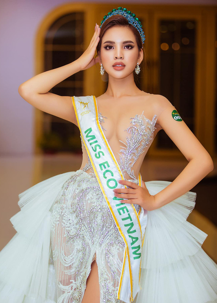 H Cúc ÊBan đăng quang Hoa hậu sinh thái Việt Nam, Cô gái bệnh ung thư thi Miss World Vietnam - Ảnh 1.