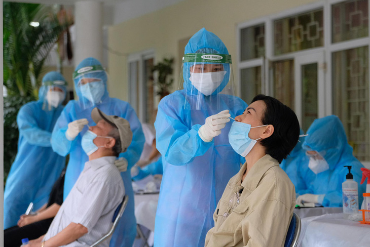 Thanh tra việc mua kit xét nghiệm và vắc xin COVID-19 tại Hà Nội - Ảnh 1.