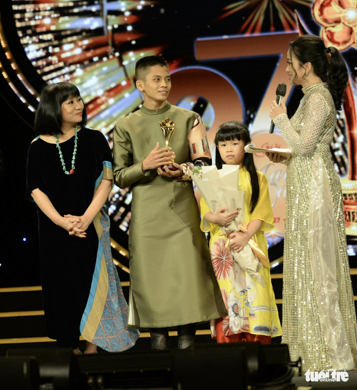 Cố ca sĩ Phi Nhung được trao giải Mai Vàng 2021 - Ảnh 7.