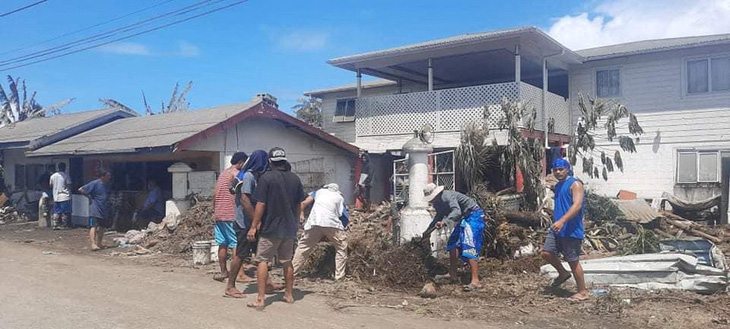 Đảo quốc Tonga đã liên lạc được với thế giới qua điện thoại, báo động thiếu nước uống - Ảnh 1.