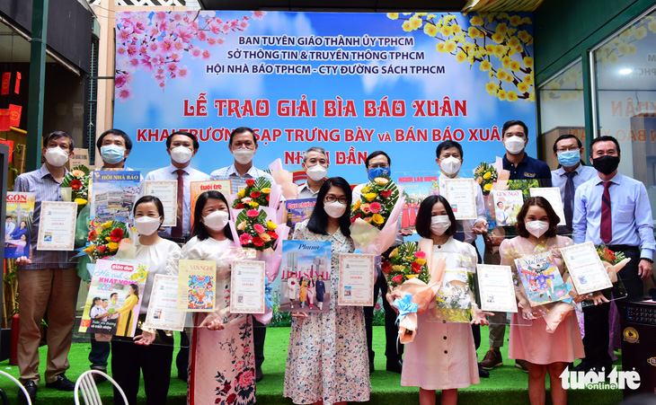 Báo Tuổi Trẻ đoạt giải nhất bìa báo Xuân Nhâm Dần 2022 - Ảnh 2.