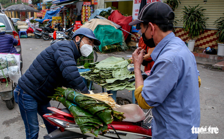 Chợ lá dong lâu đời nhất Hà Nội: Bán đến đâu, lấy đến đấy’ vì khách mua giảm - Ảnh 9.