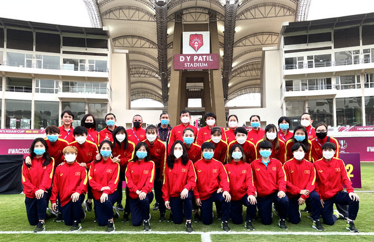Một cán bộ đội tuyển nữ Việt Nam dương tính trở lại với COVID-19 - Ảnh 1.