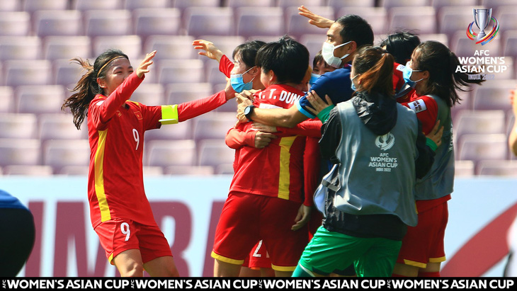 Tuyển nữ Việt Nam - Myanmar 2-2: Trận kịch tính đoạt vé vào tứ kết gặp Trung Quốc ngày 30-1 - Ảnh 1.