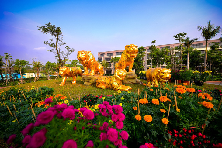 Vườn hoa Xuân Gem Sky World - Ảnh 1.