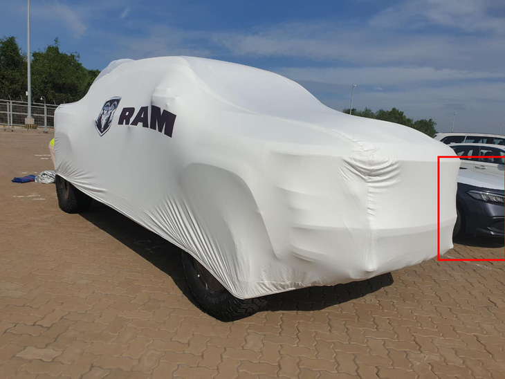 Honda Civic 2022 lần đầu lộ diện tại Việt Nam, có thể ra mắt tại Vietnam Motor Show - Ảnh 1.