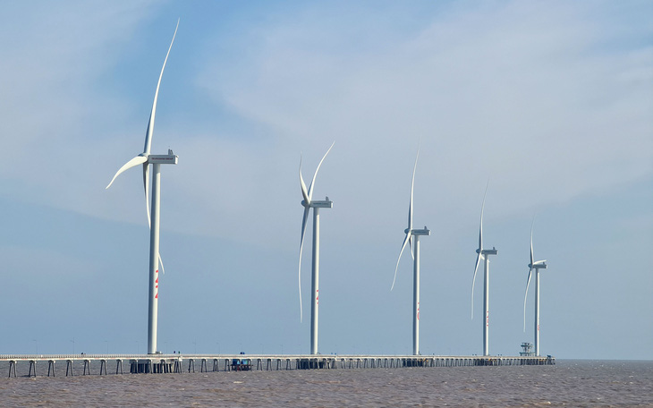 Lối thoát nào cho các dự án điện gió, điện mặt trời ‘hụt’ giá ưu đãi?