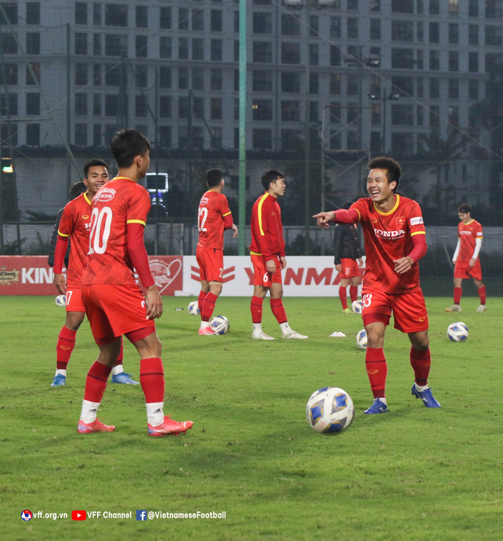 Hàng công đội tuyển Việt Nam sẵn sàng đấu với Trung Quốc - Ảnh 2.