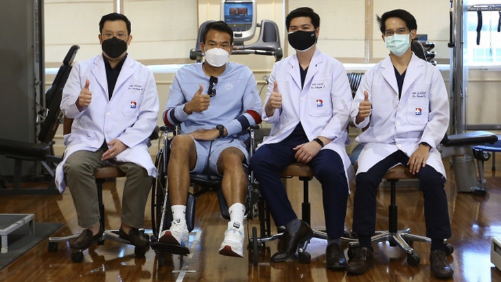 Sau pha cản phá Tiến Linh, thủ môn Thái Lan sắp phẫu thuật gối - Ảnh 2.