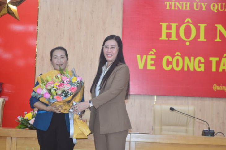 Bà Đinh Thị Hồng Minh làm phó bí thư Tỉnh ủy Quảng Ngãi - Ảnh 1.