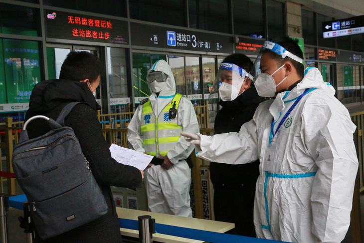 Sở Y tế Trung Quốc xin lỗi thai phụ mất con vì bệnh viện đòi giấy âm tính - Ảnh 1.