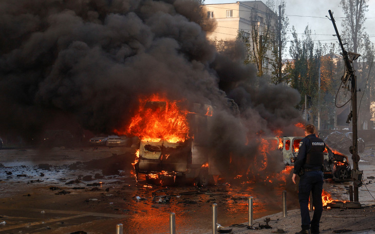 Thủ đô Kiev và nhiều thành phố của Ukraine bị tấn công đồng loạt