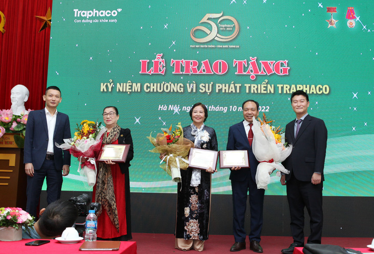 Traphaco 50 năm: Có lòng tin sẽ đi được xa hơn - Ảnh 2.