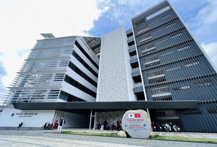 Trường đại học Cần Thơ thành lập 4 trường, 1 viện, 1 khoa trực thuộc - Ảnh 1.