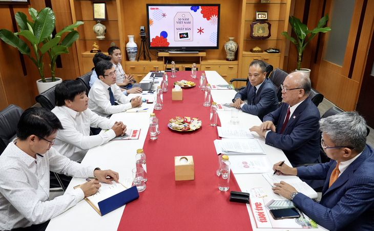 Cố vấn đặc biệt Liên minh Nghị sĩ hữu nghị Nhật - Việt thăm báo Tuổi Trẻ - Ảnh 3.