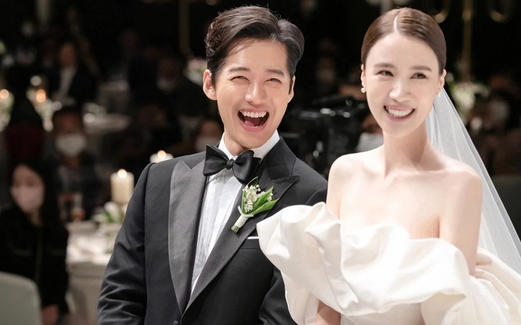 Ảnh cưới đẹp như mơ của "luật sư 1000 won" Nam Goong Min và Jin Ah Reum