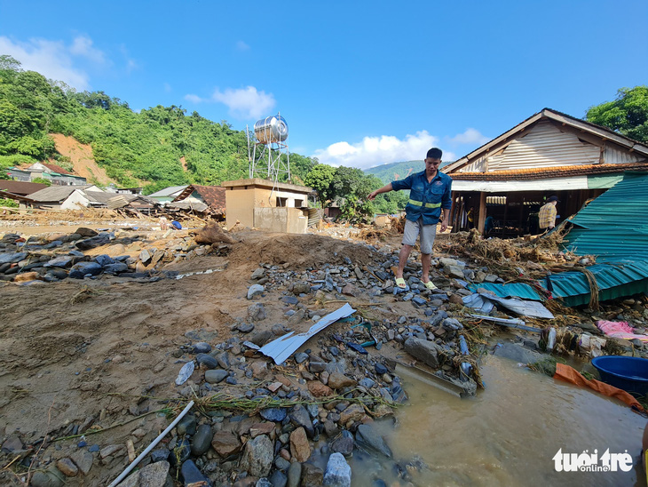 Nghệ An thiệt hại 1.220 tỉ đồng do mưa lũ - Ảnh 1.