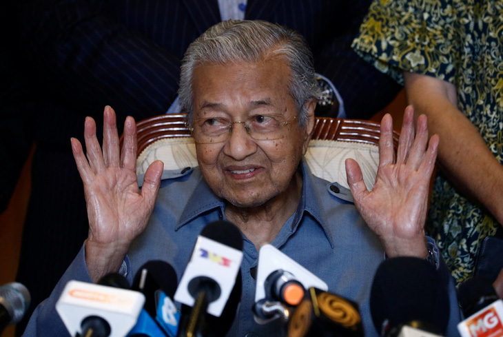 Cựu thủ tướng 97 tuổi của Malaysia tiếp tục ra ứng cử để cứu nước - Ảnh 1.