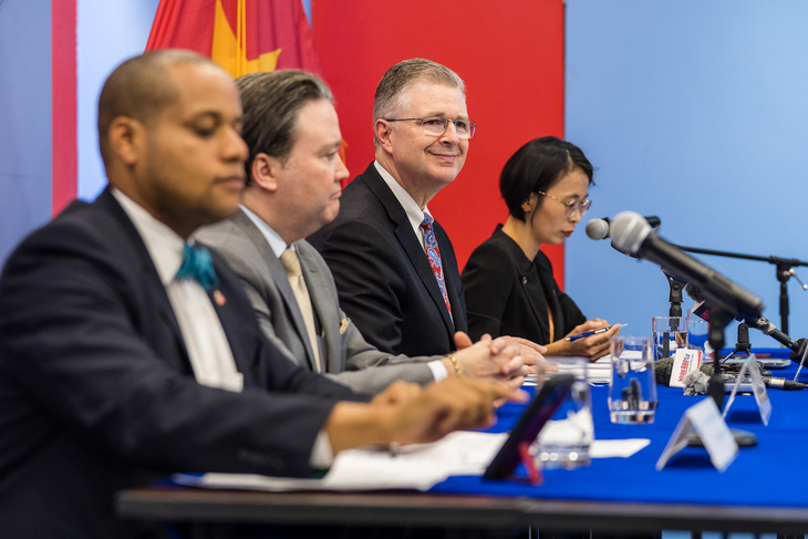 Trợ lý ngoại trưởng Mỹ chúc mừng Việt Nam trúng cử Hội đồng Nhân quyền - Ảnh 1.