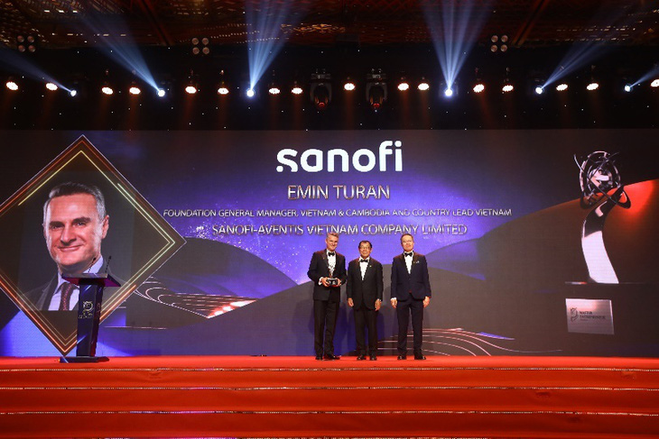Tổng Giám đốc Sanofi Việt Nam được vinh danh ‘Doanh nhân Xuất sắc Châu Á 2022’ - Ảnh 1.