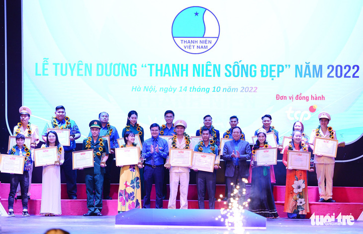 20 gương thanh niên nhận giải thưởng Thanh niên sống đẹp 2022 - Ảnh 2.